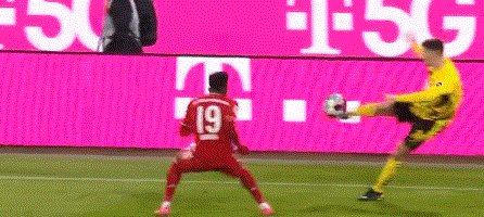 世界杯直播软件安装-【德甲】哈兰德2响伤退 莱万戴帽 拜仁4比2逆转多特